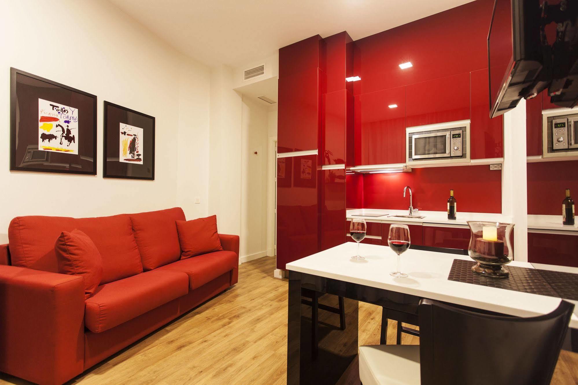 Picasso Suites Малага Экстерьер фото